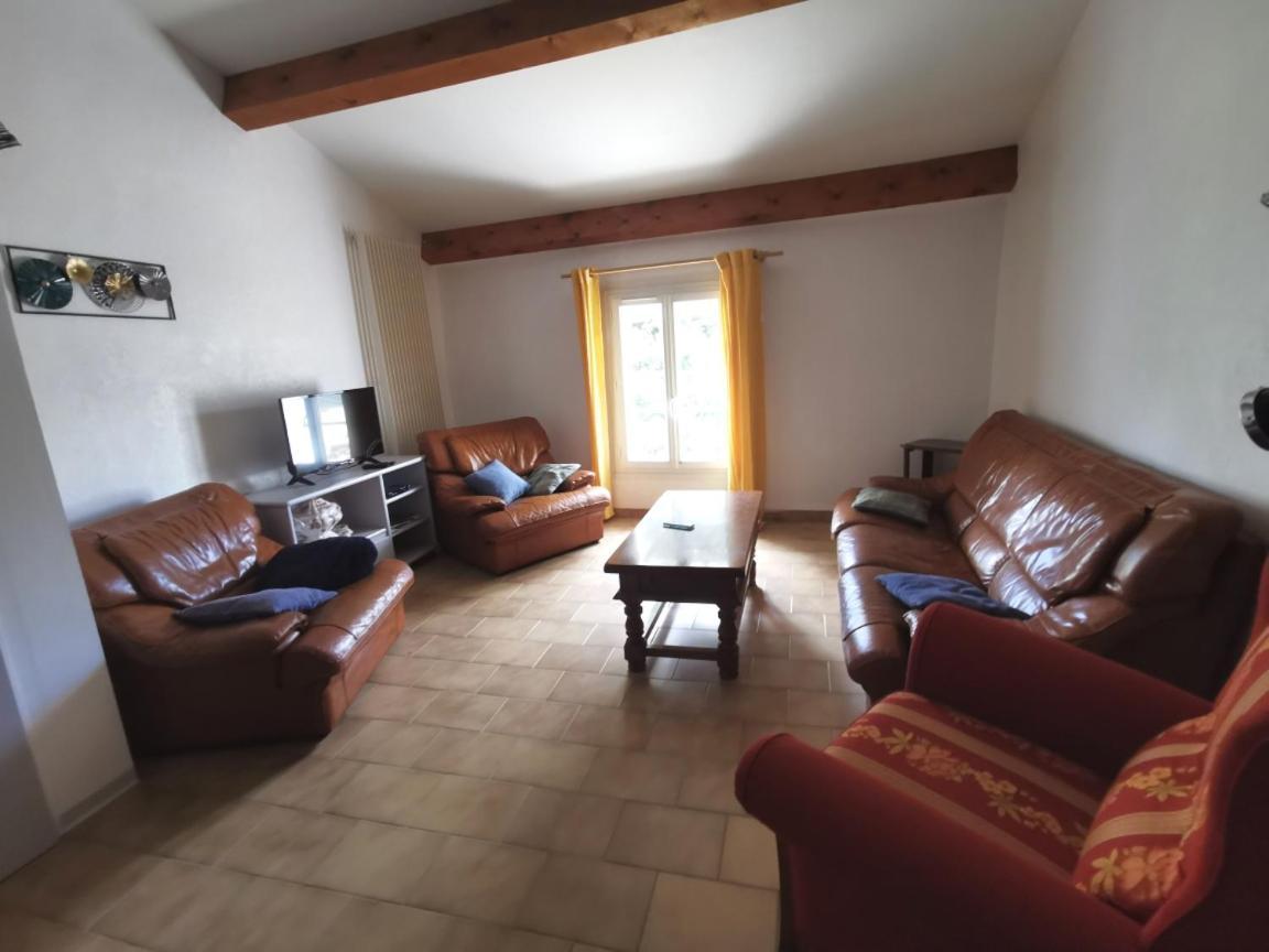 Charmant Appartement Dans Corps De Ferme Aiglun Еглен Екстер'єр фото